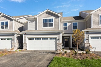 Building Photo - 668 Cassia Ct