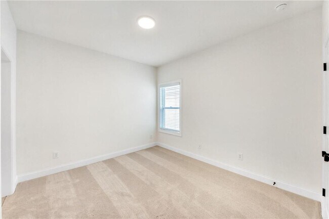 Building Photo - 134 Wards Xing Wy