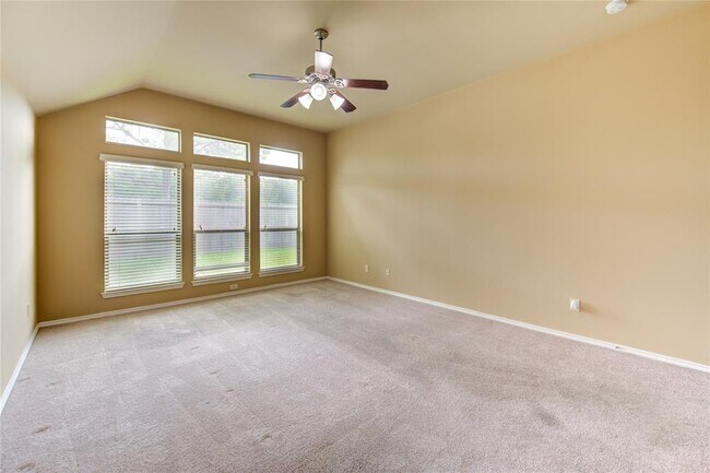 Building Photo - 5615 Stoneridge Ct