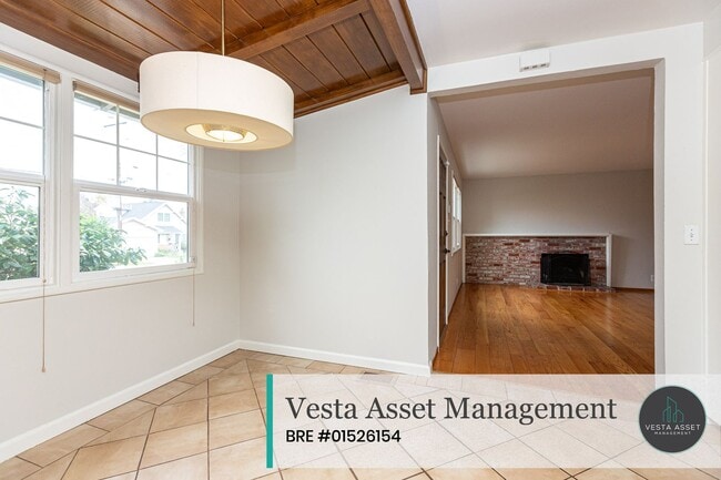 Building Photo - Spacious 4-Bedroom Home in a Desirable Concord Neighborhood