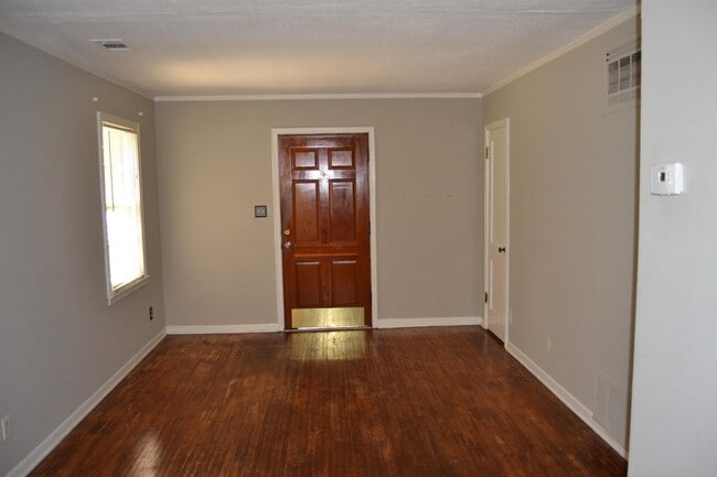 Building Photo - 1328 Marcia Rd