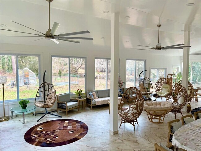 Building Photo - 1795 San Andra Dr