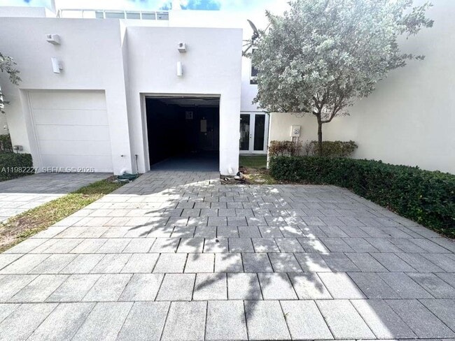 Building Photo - 6458 NW 103rd Psge