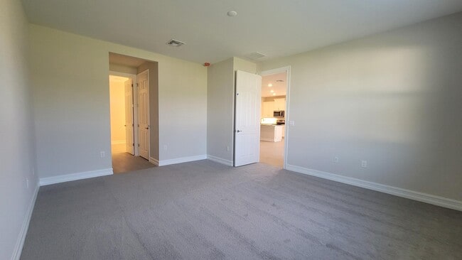 Building Photo - 3930 SW 16th Pl