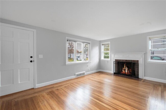 Building Photo - 111 Missouri Dr