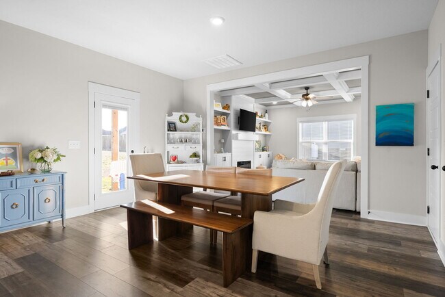 Building Photo - 331 Bluebriar Trace