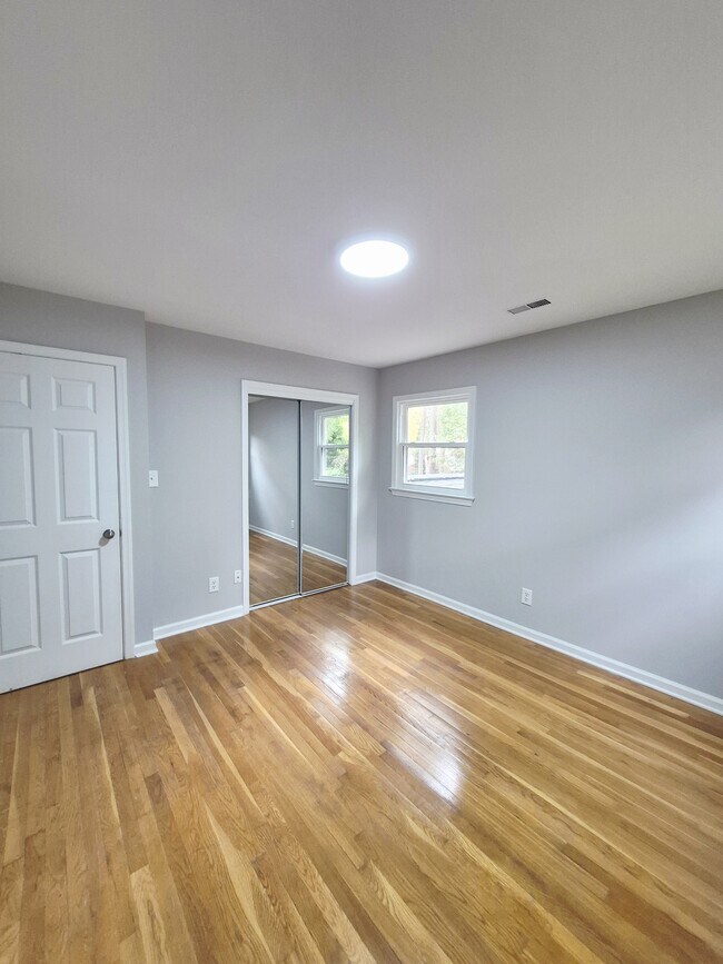 Building Photo - 97 Waterview Dr