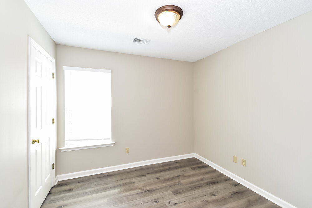 Building Photo - 7653 Fox Hunt Dr E