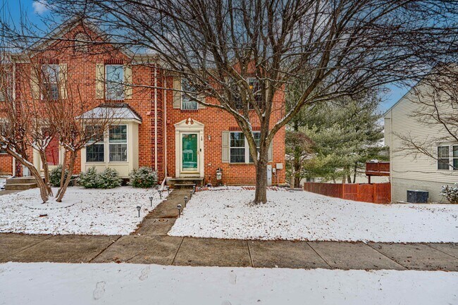 Building Photo - 10 Bluestem Ct