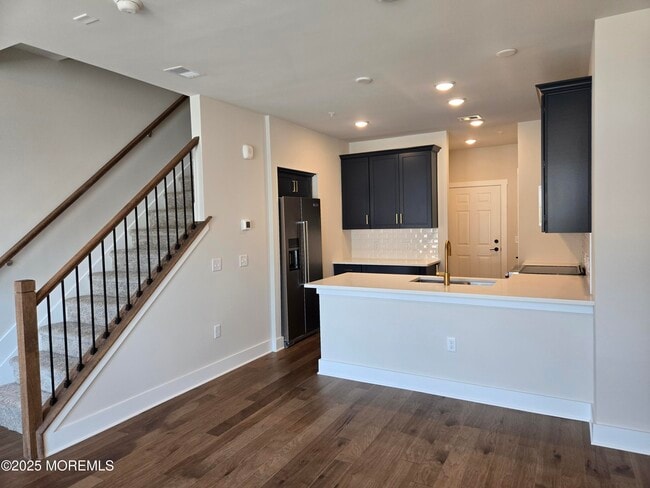 Building Photo - 1403 Kingsley St