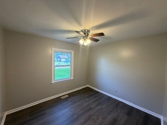 Building Photo - 206 Cambridge Ct
