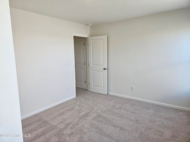 Building Photo - 76 Cobbler Wy