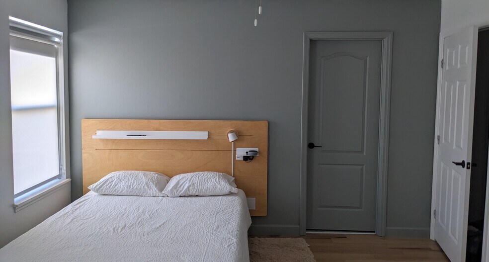 Master Bedroom - 2271 J Lawson Blvd