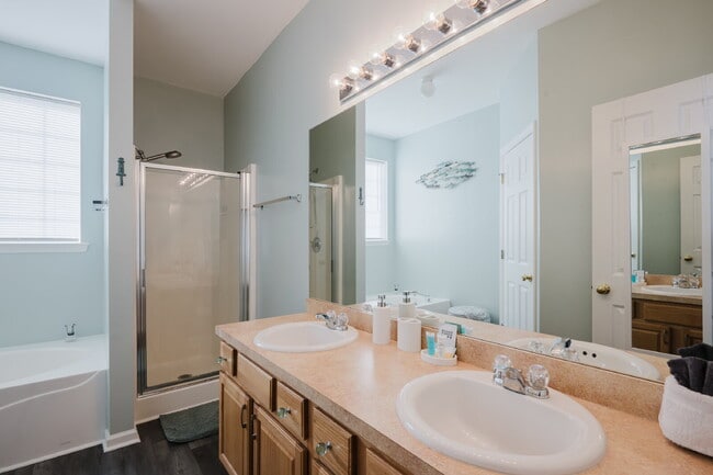 Building Photo - Furnished 3 Bedroom Home in Bluffton Park