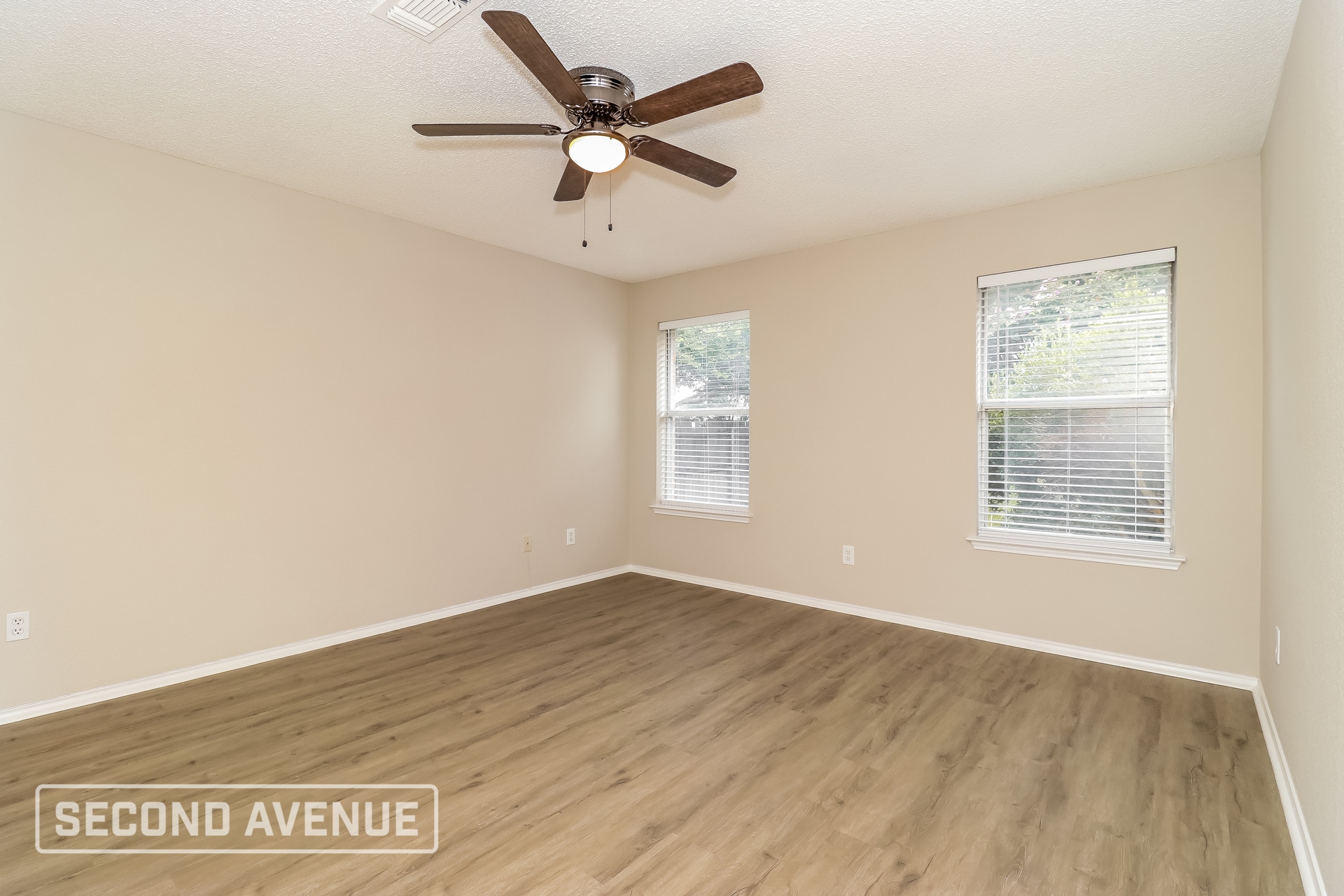 Building Photo - 3704 Garden Springs Dr