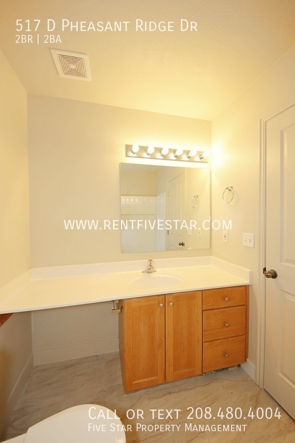 Building Photo - 517 Pheasant Ridge Dr