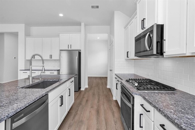 Building Photo - 31411 Raleigh Creek Dr