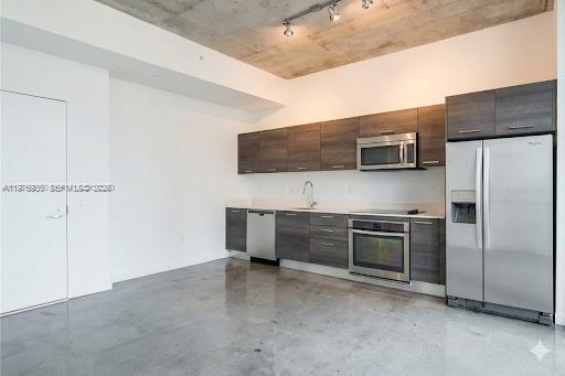 Building Photo - 151 SE 1st St