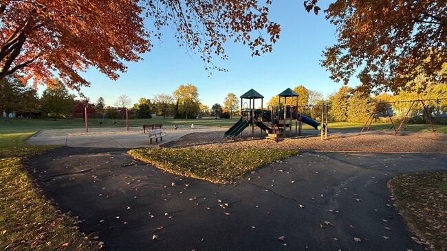 Building Photo - 785 Clearwood Ct