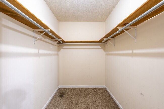 Building Photo - 356 Andrew Dr