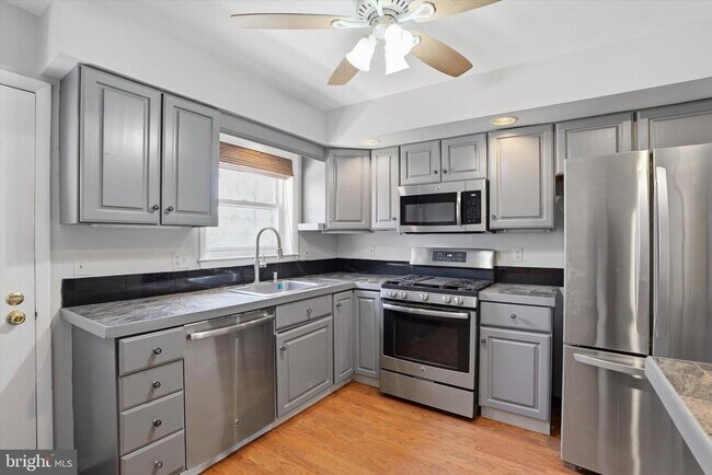 Building Photo - 169 Juniper Rd