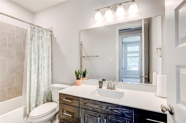 Building Photo - 3020 Sage Ranch Dr