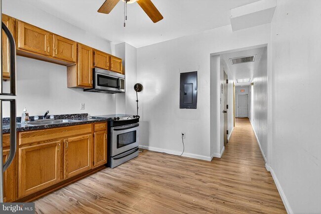 Building Photo - 4668 York Rd