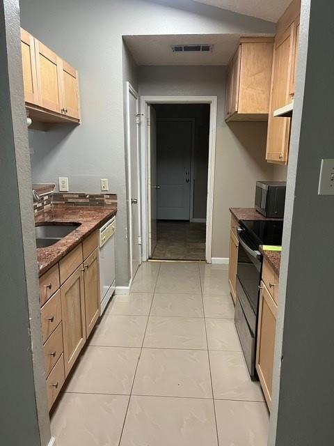 Building Photo - 339 Fantail Loop