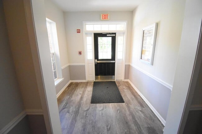 Building Photo - 14945 Santa Lucia Dr