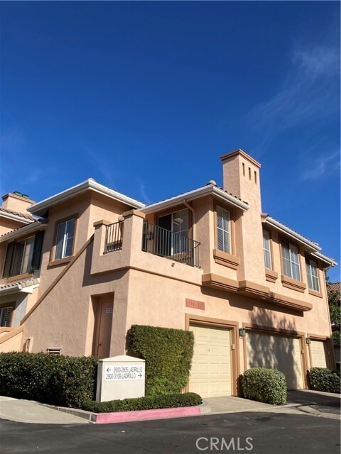 Building Photo - 2900 Ladrillo Aisle