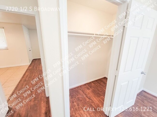 Building Photo - 7720 1/2 S Broadway-