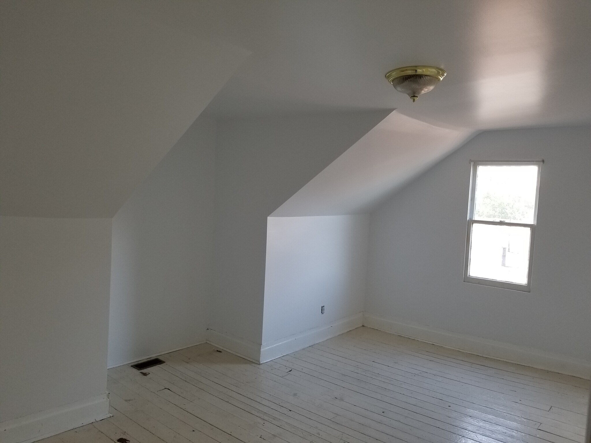 Building Photo - 3110 Niagara St