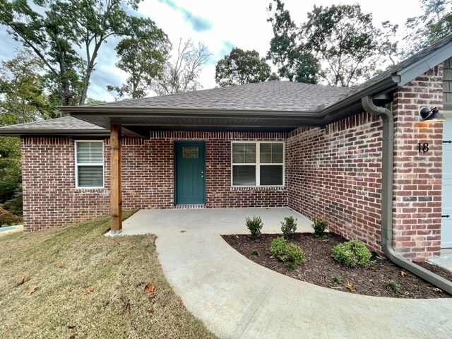 Building Photo - 18 Dinsmoore Ln