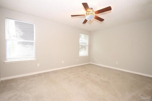 Building Photo - 127 Tobago Ct