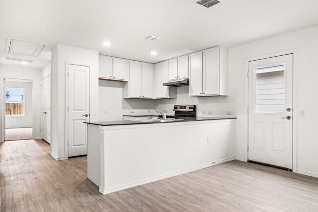 Building Photo - 907 Stricker Path