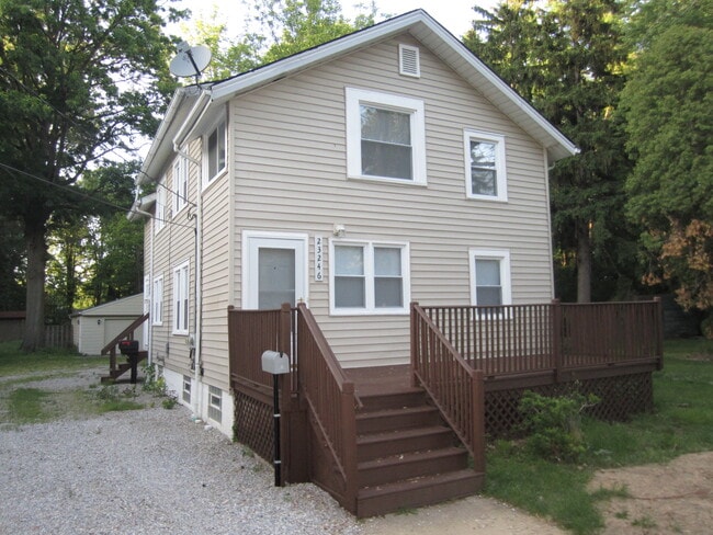 Building Photo - 23246 Alexander Rd