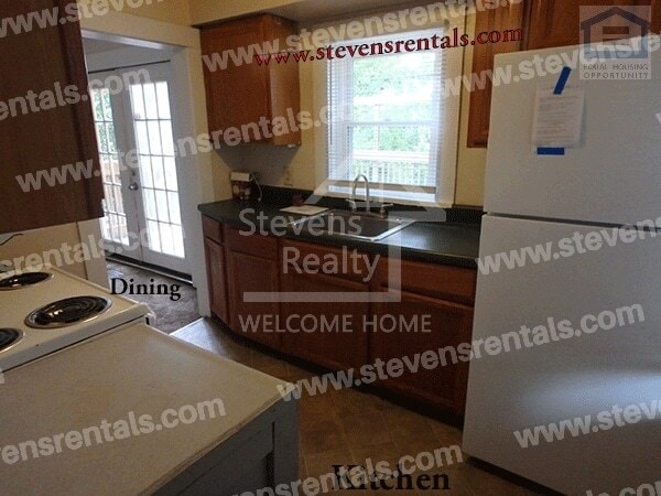 Building Photo - 1904 N Dixie Ave