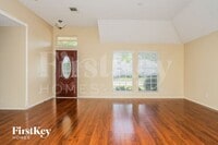 Building Photo - 8713 Briarcrest Dr