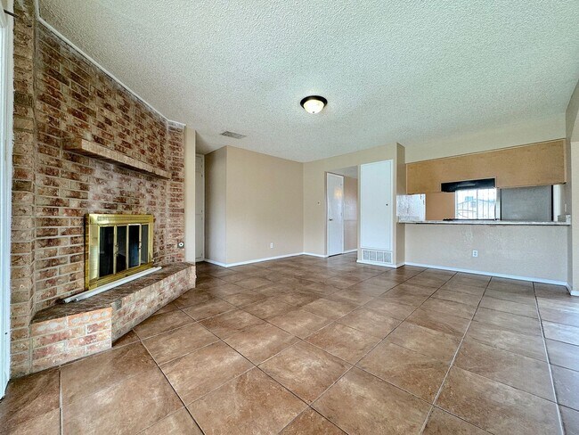 Building Photo - Northeast El Paso 3 Bed Refrig A/C with Pool!