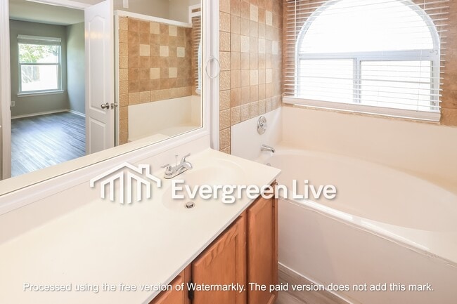 Building Photo - 310 Rustic Stable