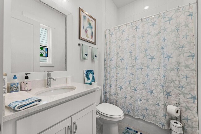 Building Photo - 119 Anastasia Cir