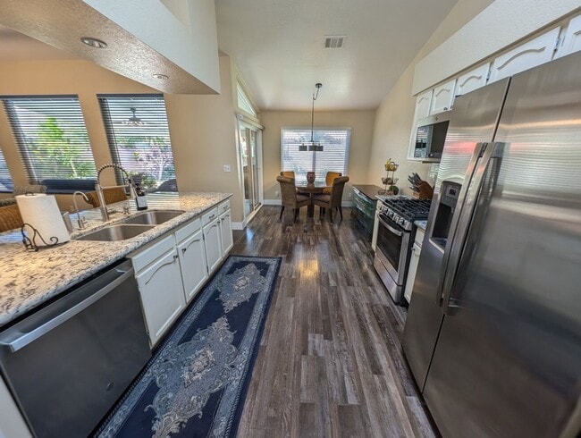 Building Photo - 7435 Falcon Rock Dr