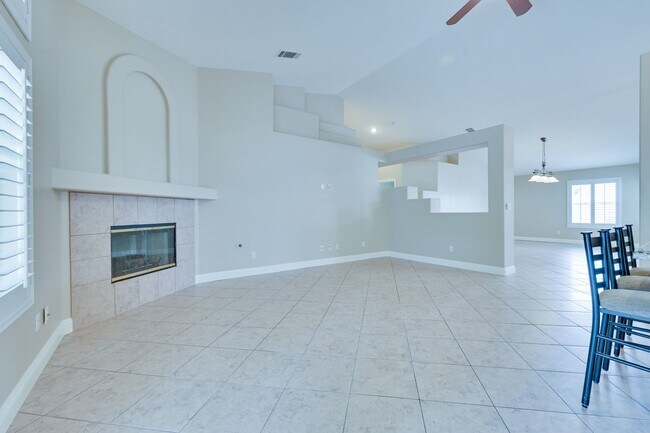 Building Photo - 561 Pacer Terrace