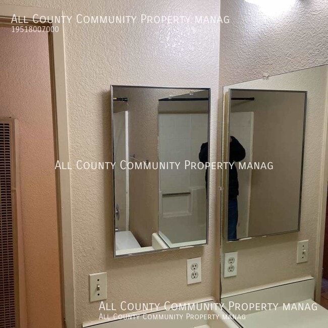 Building Photo - 73856 Sunnyvale Dr