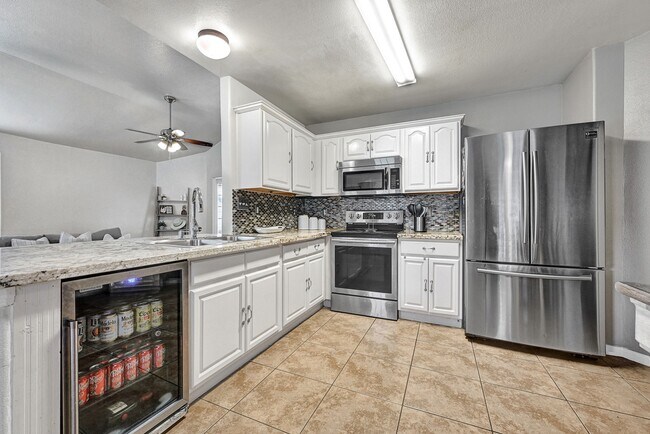 Building Photo - 3902 Cary Creek Dr