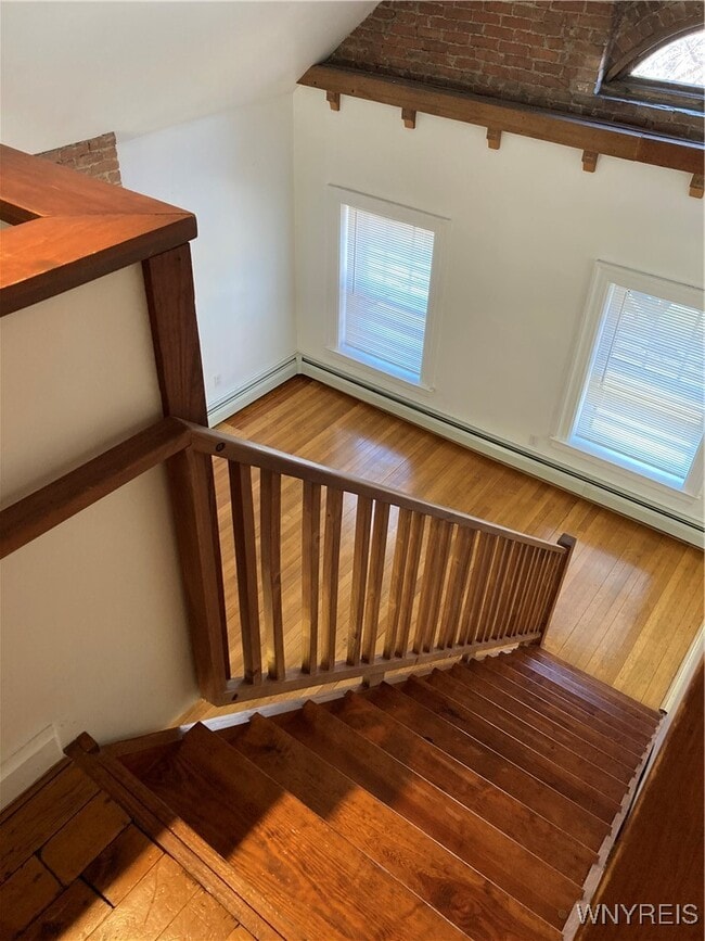 Building Photo - 451 Franklin St