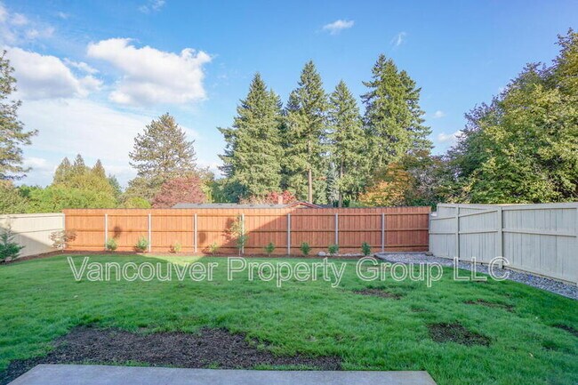 Building Photo - 6405 NE 87th Ave