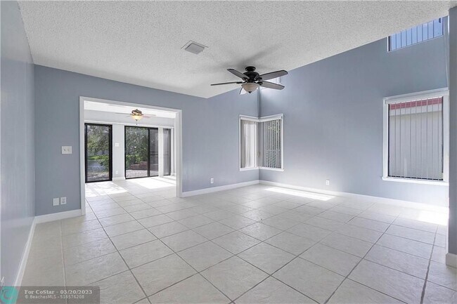 Building Photo - 1920 NW 34th Ave