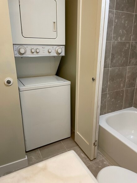 Building Photo - 769 Hayes St