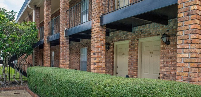 Building Photo - 116 N 32nd Ave